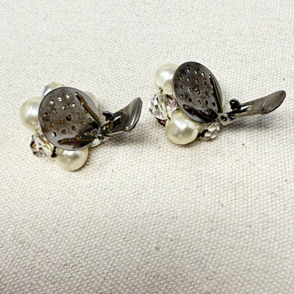 Vintage Bead Cluster Earrings Faux Pearls Crystals‎ Clip-On Retro Classic - Picture 5 of 7